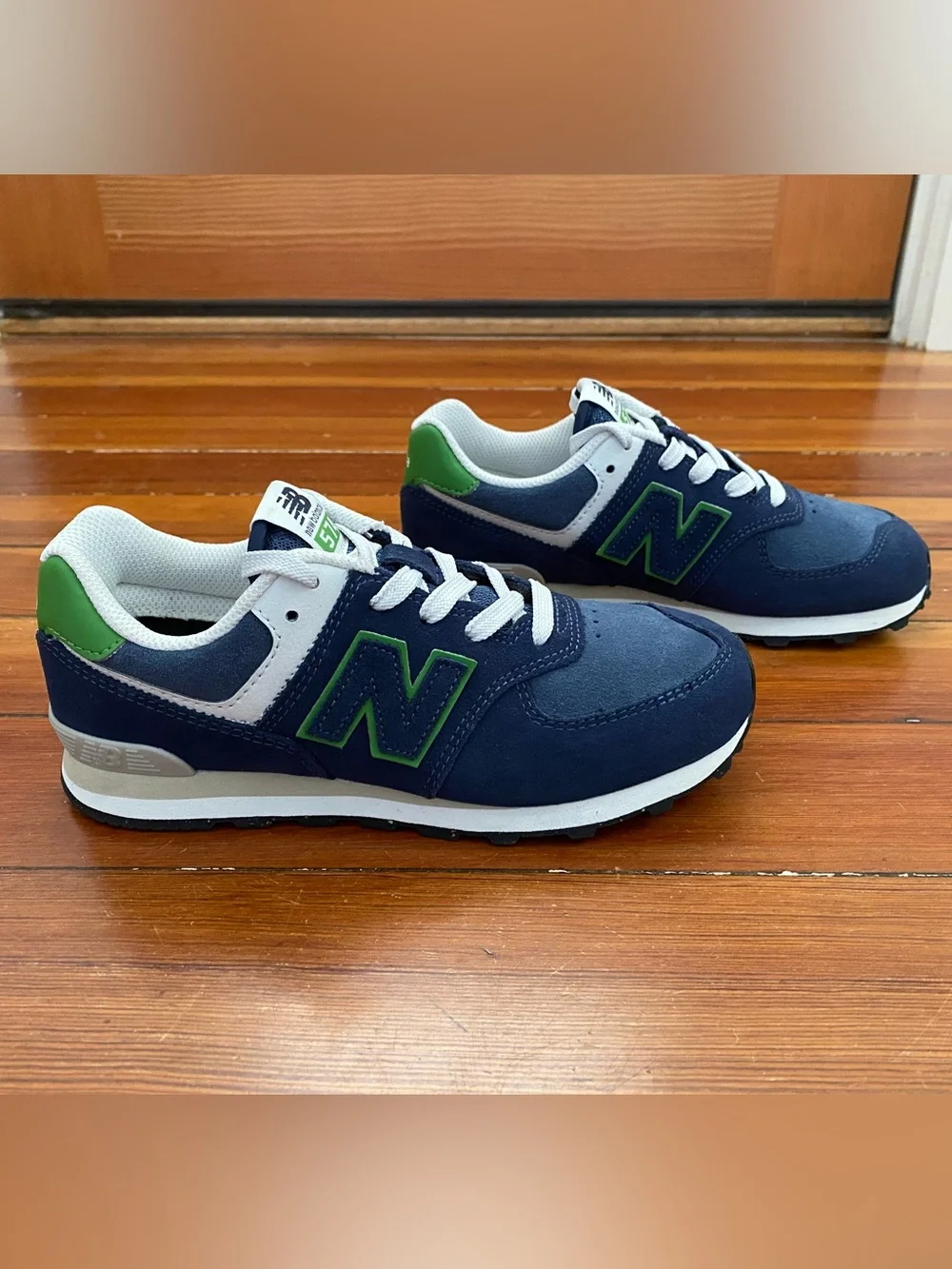 New Balance Kids 574 V1 Lace-Up Sneakers (NWOT)
